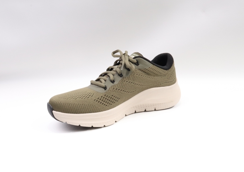 Skechers