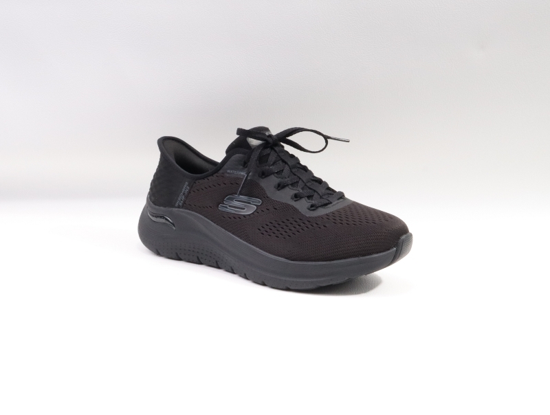 Skechers