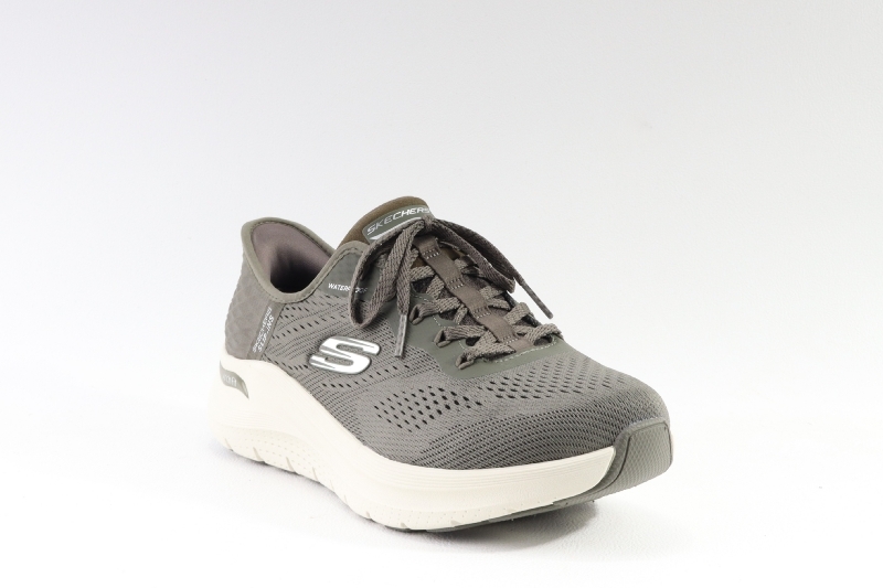 Skechers