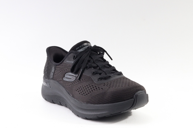 Skechers