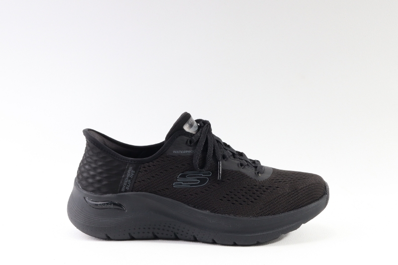 Skechers