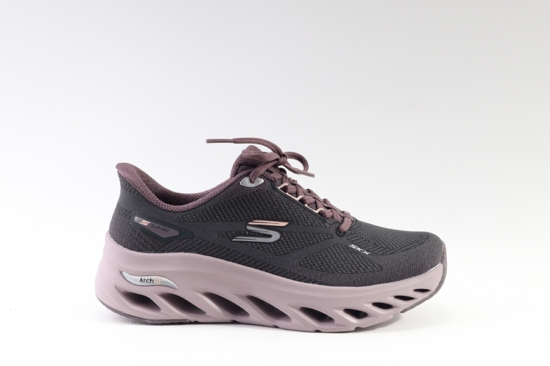 Skechers